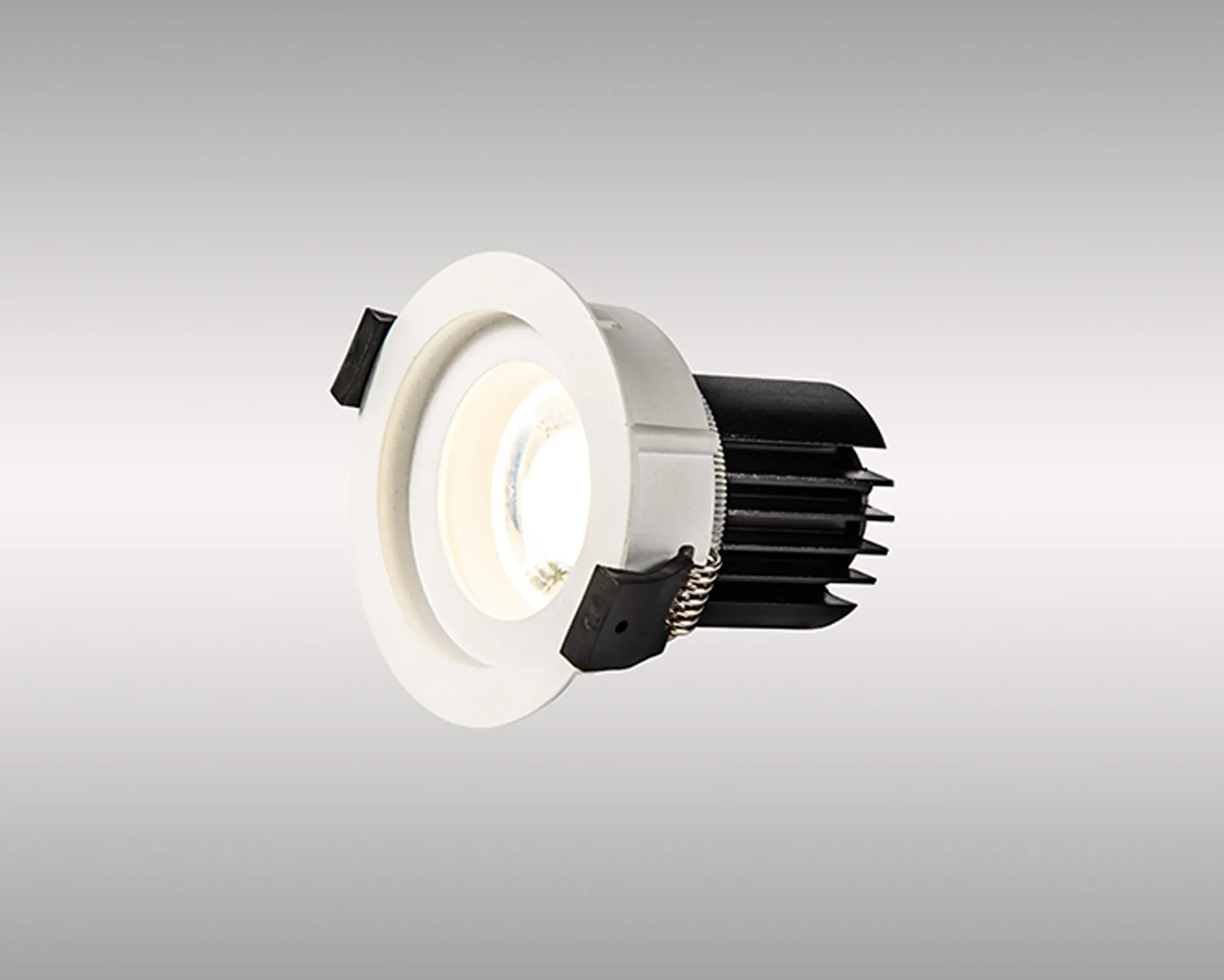 DM202319  Beppe 9 Tridonic Powered 9W 2700K 770lm 36° CRI>90 LED Engine White Stepped Fixed Recessed Spotlight, IP20